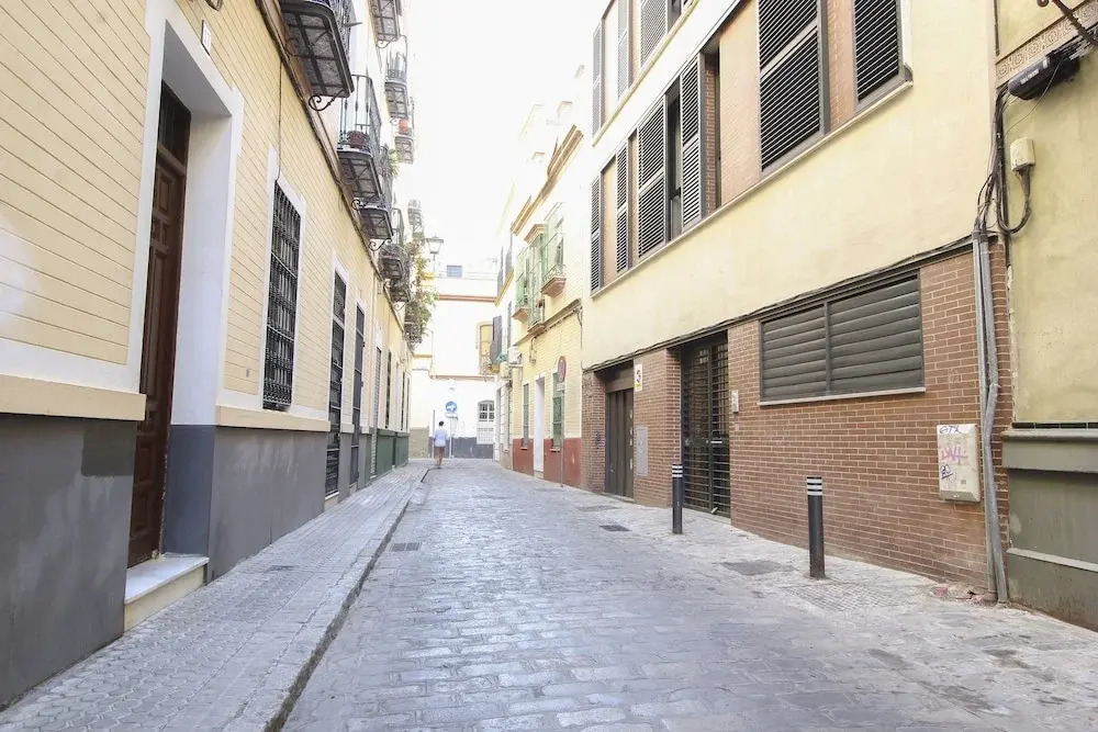 Deluxe Apartment San Julian With Parking