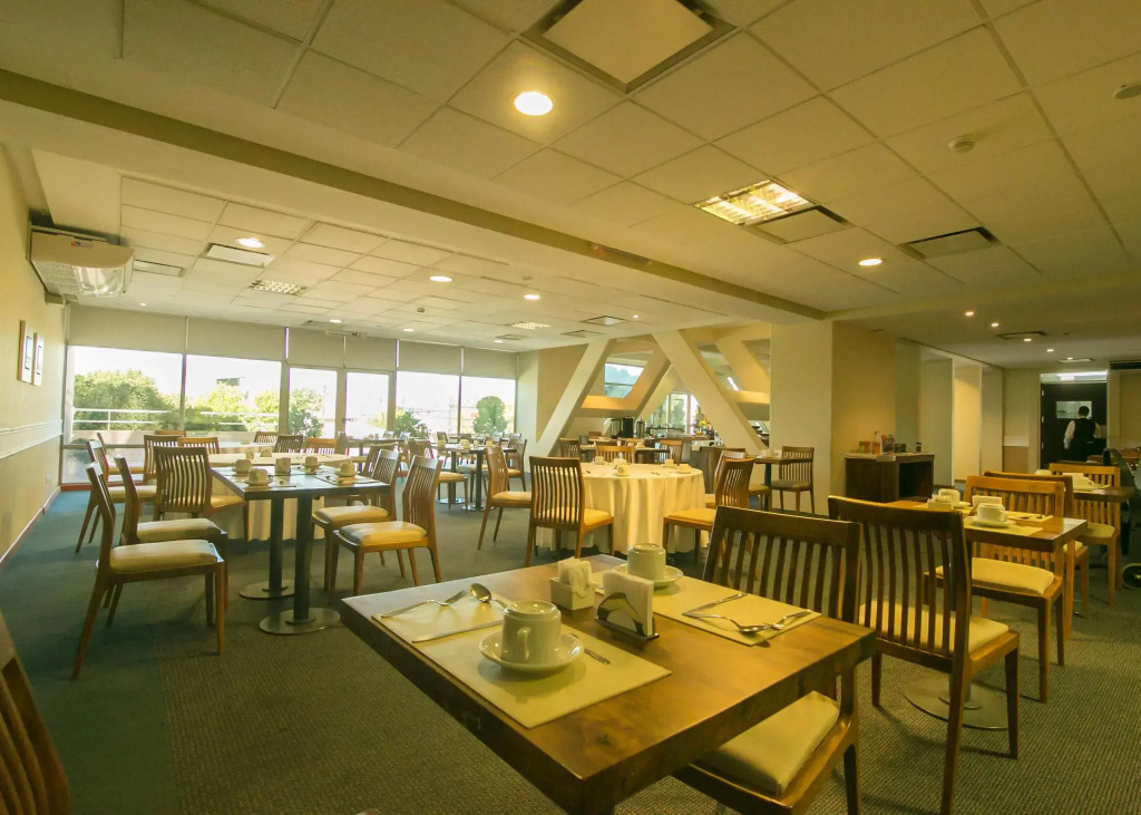 Hotel Tower Inn & Suites