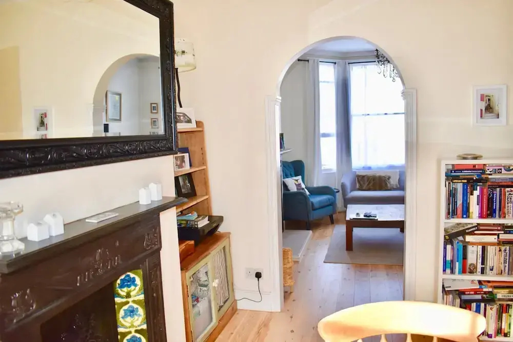 Bright 2 Bedroom House in Central Brighton