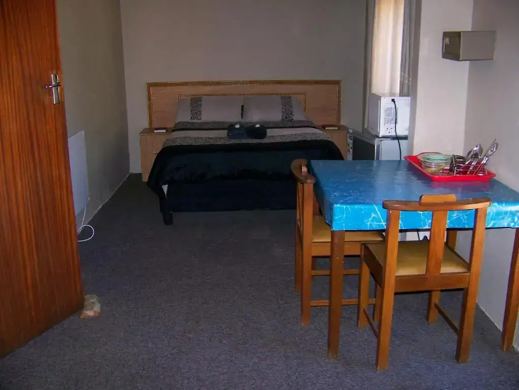 Strelitzia Guest House