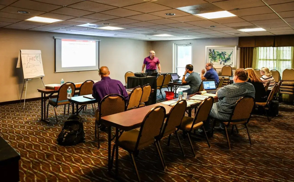 Holiday Inn Express Hotel & Suites - Concord by IHG
