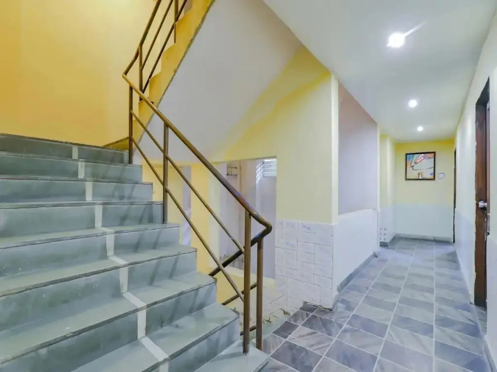 Sunview Guest House by OYO Rooms