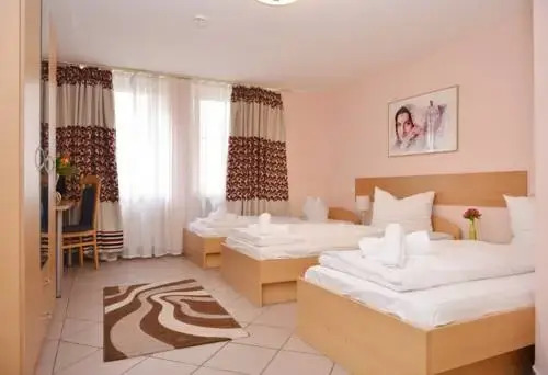 Crown Hotel by ANS