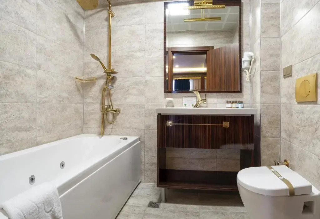 MARINN DELUXE HOTEL