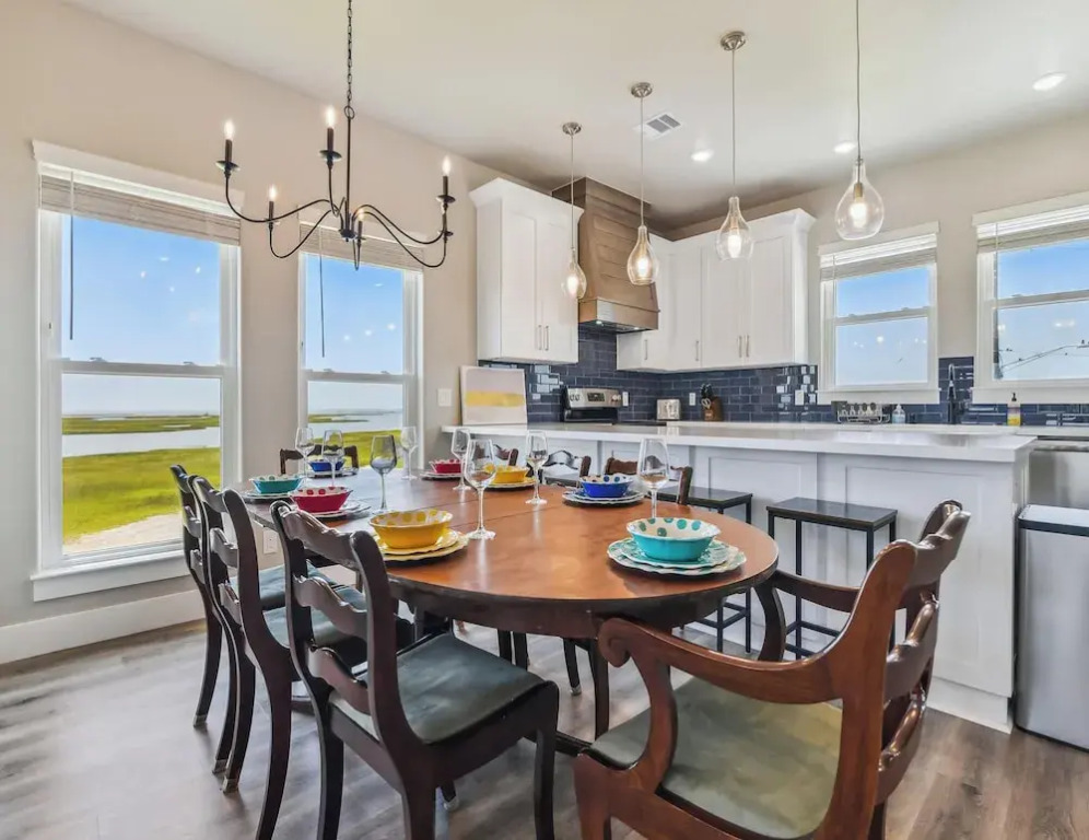 Bayfront Nirvana! by Ryson Vacation Rentals