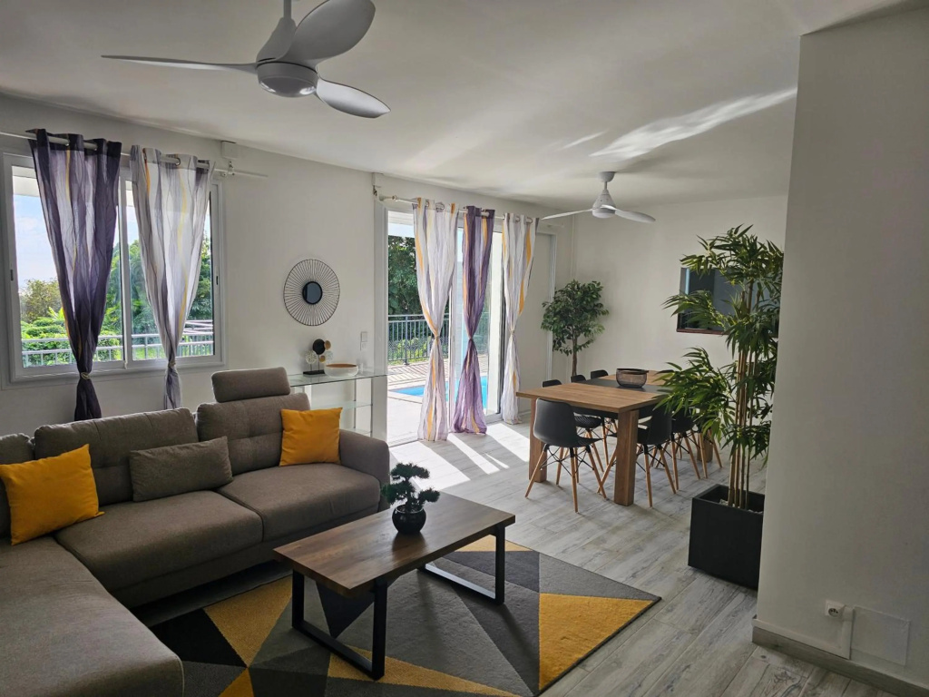 Villa dexception avec piscine