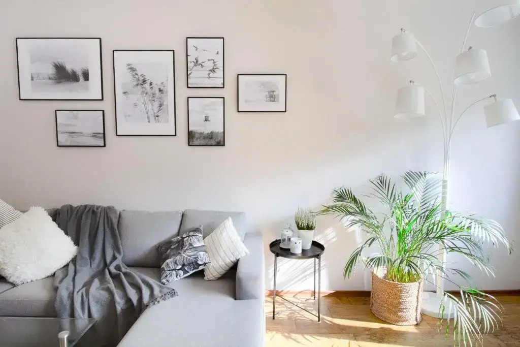 Comfort 3-room apartment with a workplace near the wood
