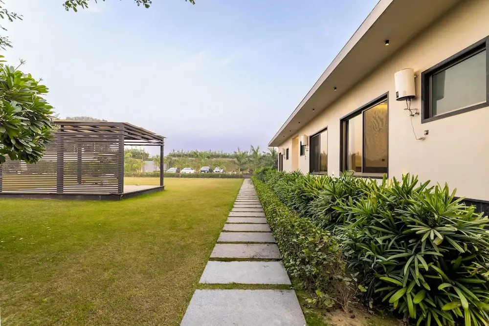 Elivaas Levante Farms 5 BHK Villa