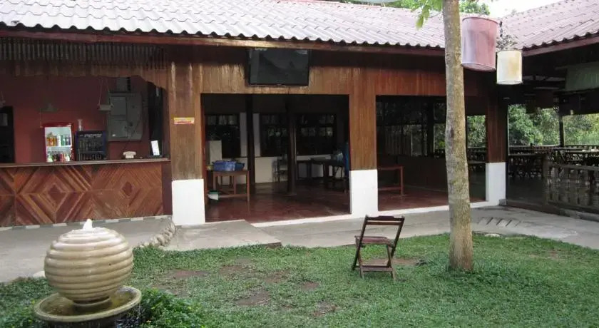 Ponnatee Resort
