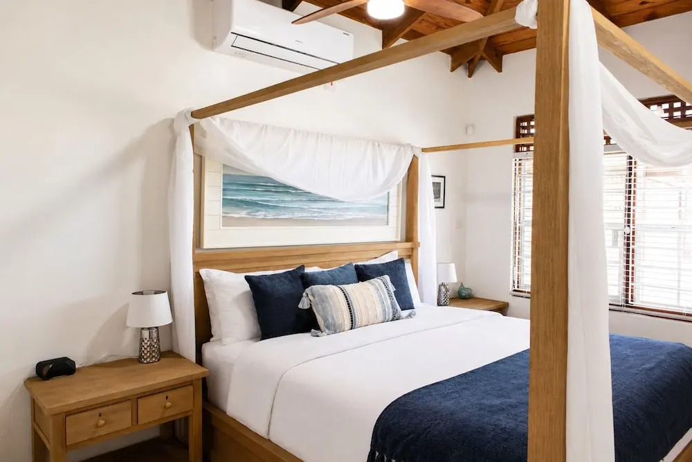 Charming Cottage Located In Cap Estate - Orchid Cottage 1 Bedroom Home by RedAwning