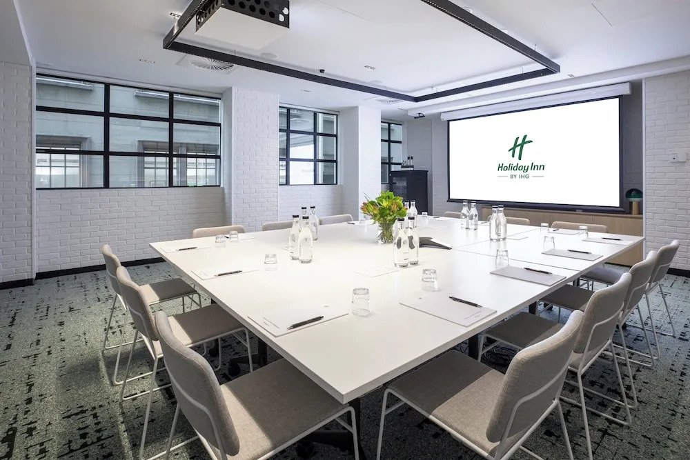 Holiday Inn Melbourne Bourke Street Mall by IHG