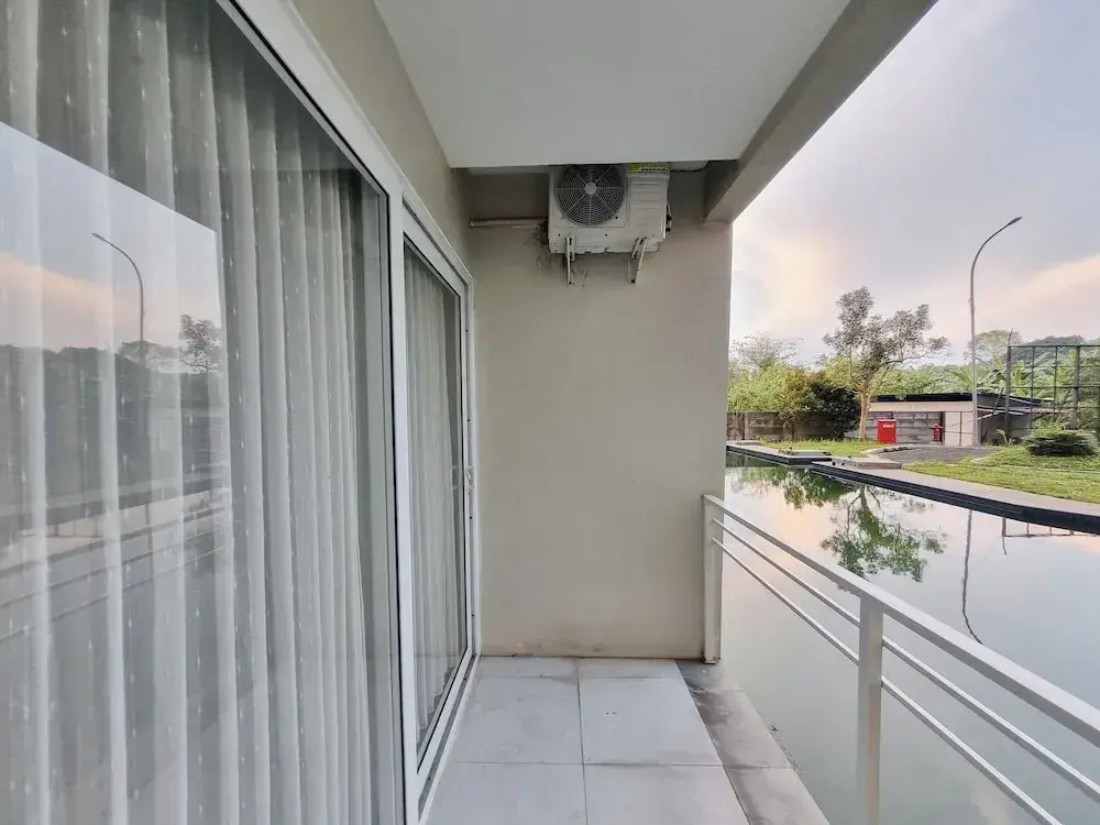 Elegant And Spacious 2Br Loft Green Park Yogyakarta Apartment