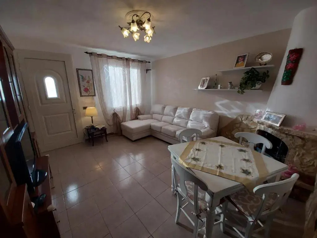 Appartamento sulle colline Toscane a 10 km dal mare