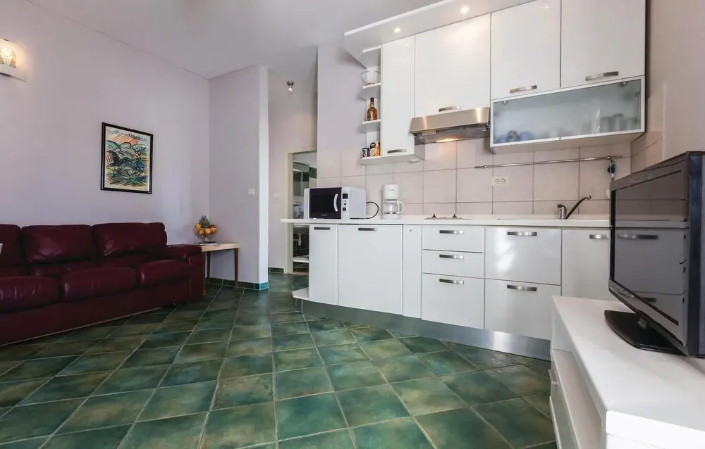 Amazing Home in Zadar With Wifi and 2 Bedrooms