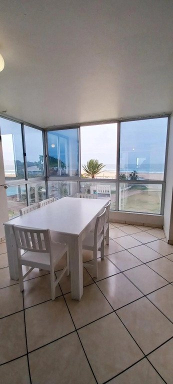 Margate Boulevard Spacious Apartment