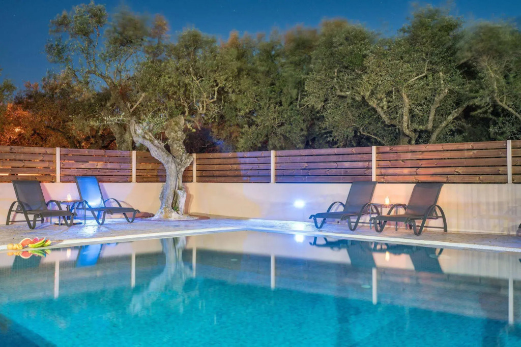 Armonia Studios & Apartments