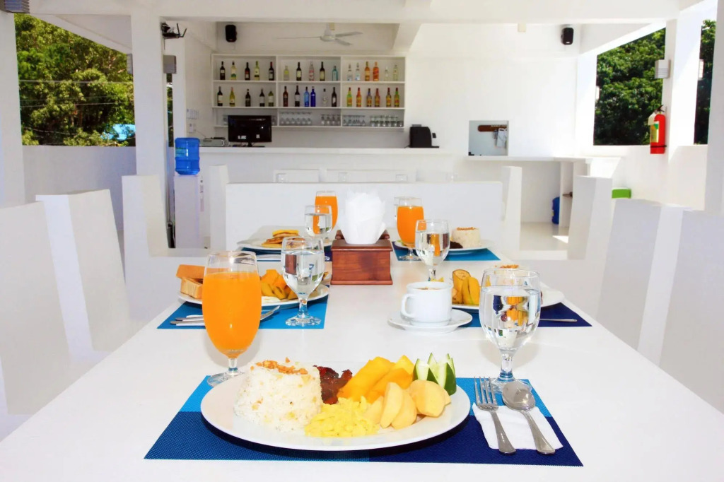 Coron Bluewave Hotel