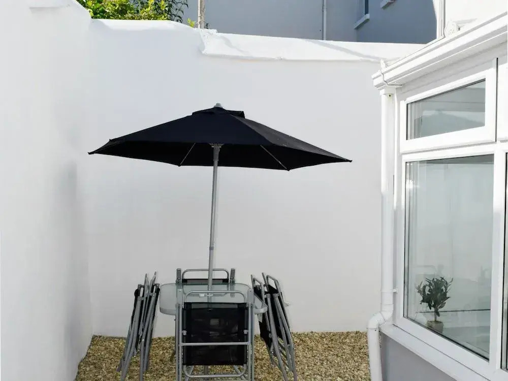 One Caprera Guest House