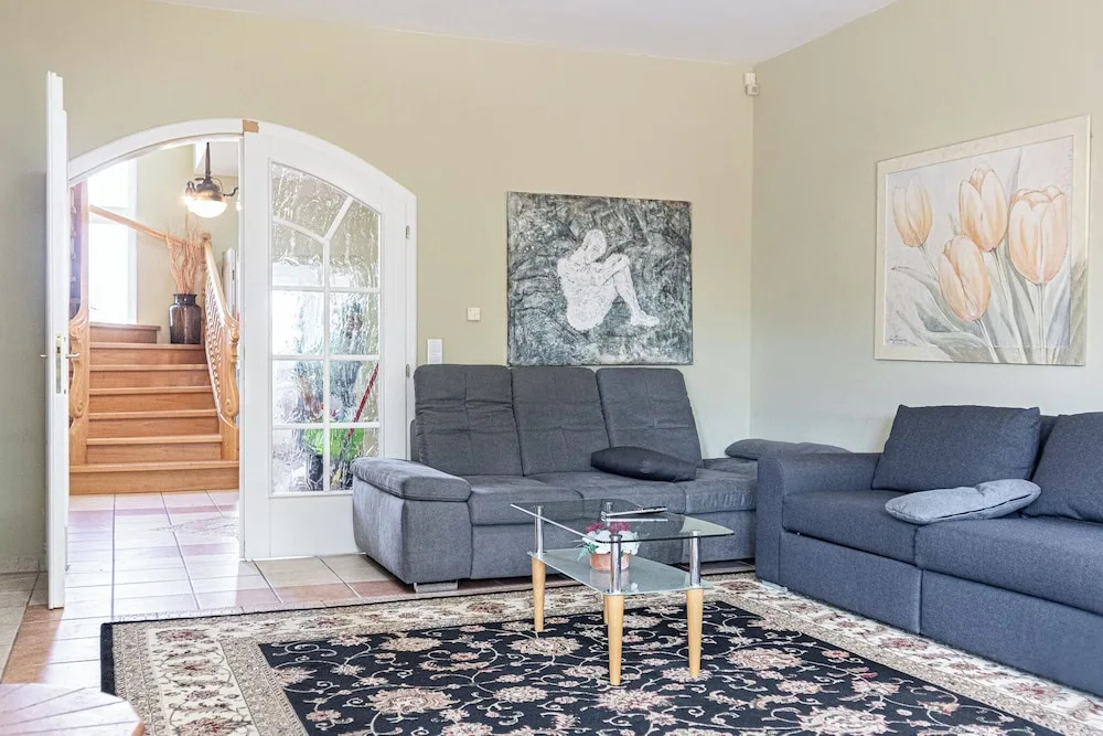 Cozy Room With Shared Garden Access