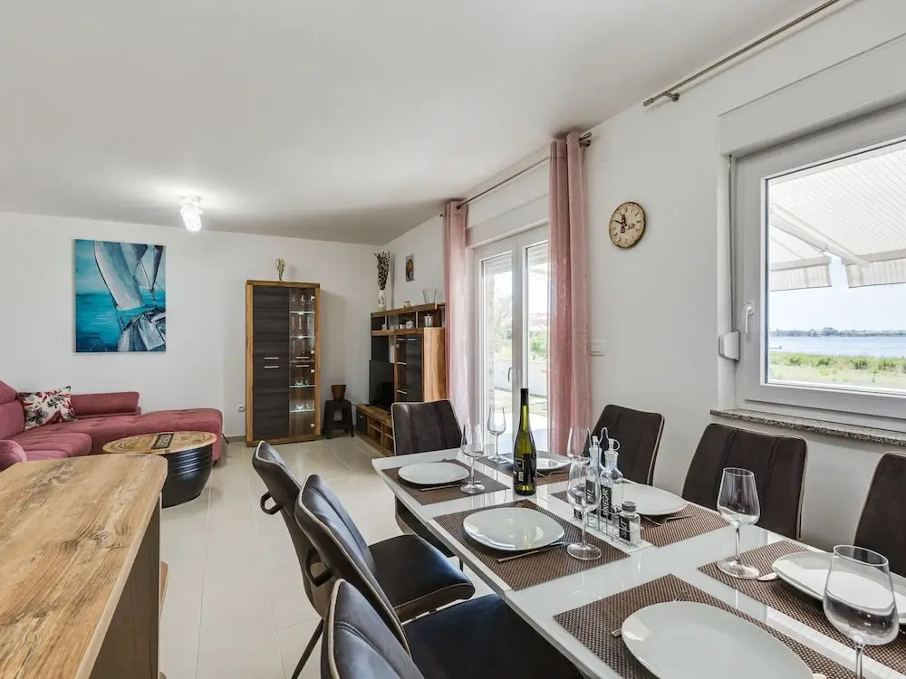 Swanky Holiday Home in Privlaka Near Sea Beach