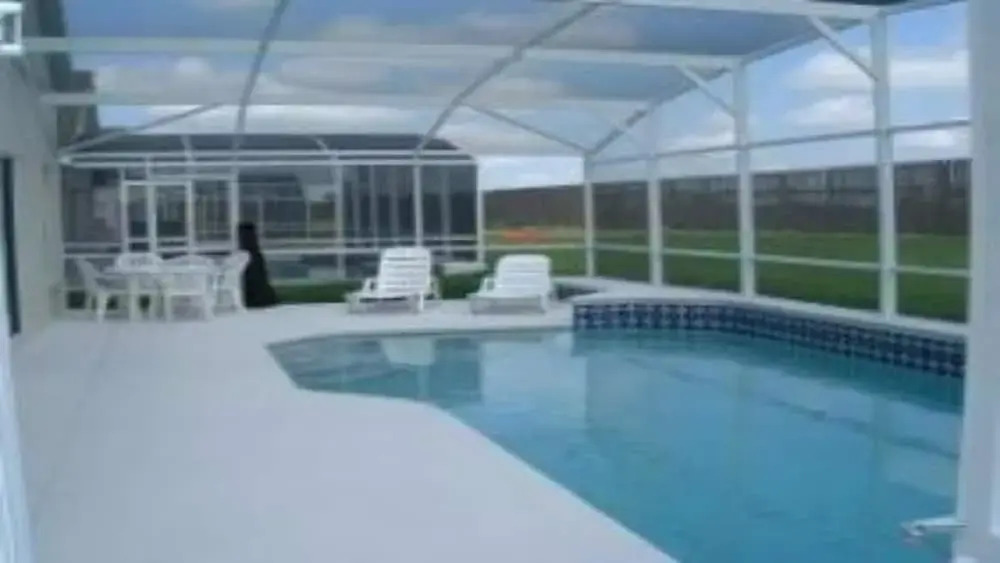 Ahr123 - Hampton Lakes - 5 Bed 3 Baths Villa