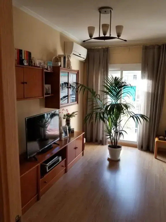 Calle de Dona Dolsa n6, 2Dcha