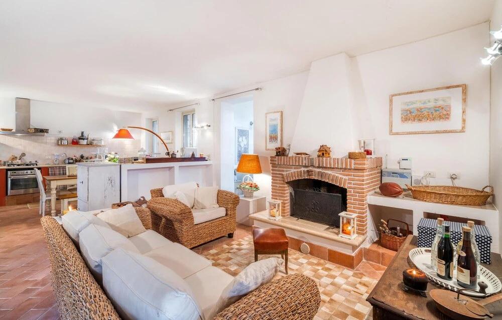 Stunning Home In Montalto Di Castro