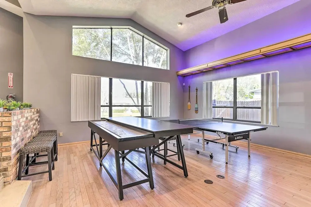 Huge Home w/ Pool Table Near St Pete Beach!