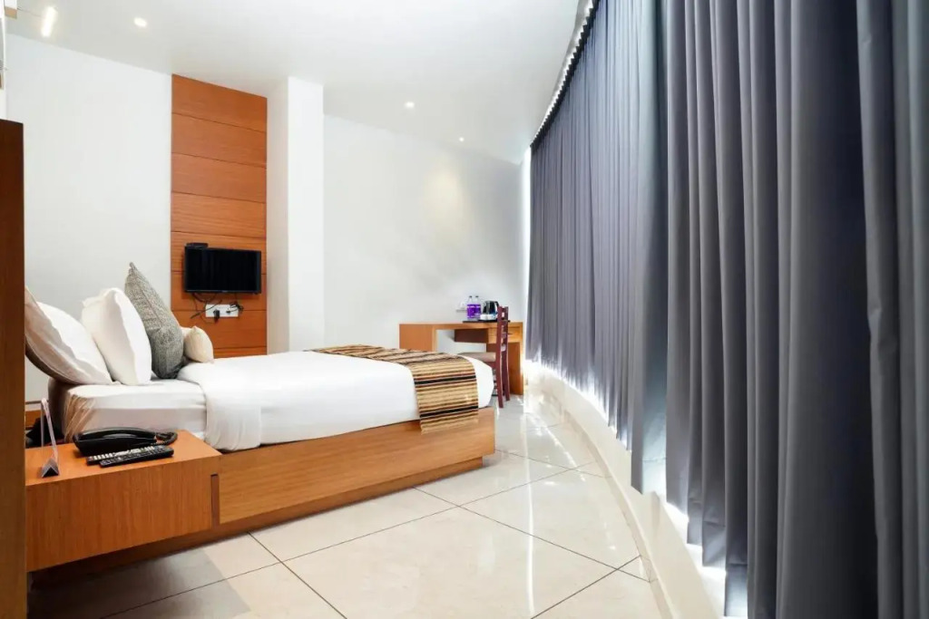 Nexstay River Mouth International