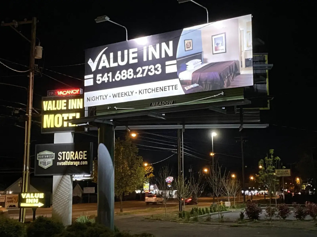 Valueinn Eugene - Airport
