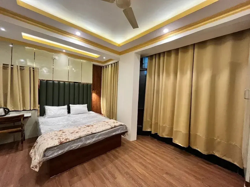 Sarai Inn