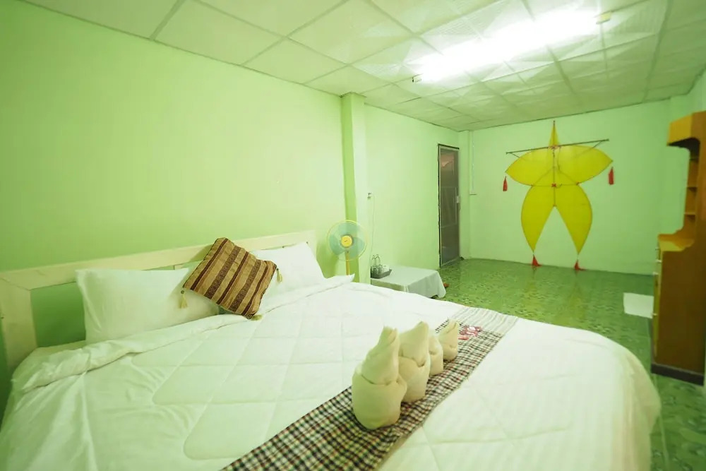Ram Yai Homestay - Hostel
