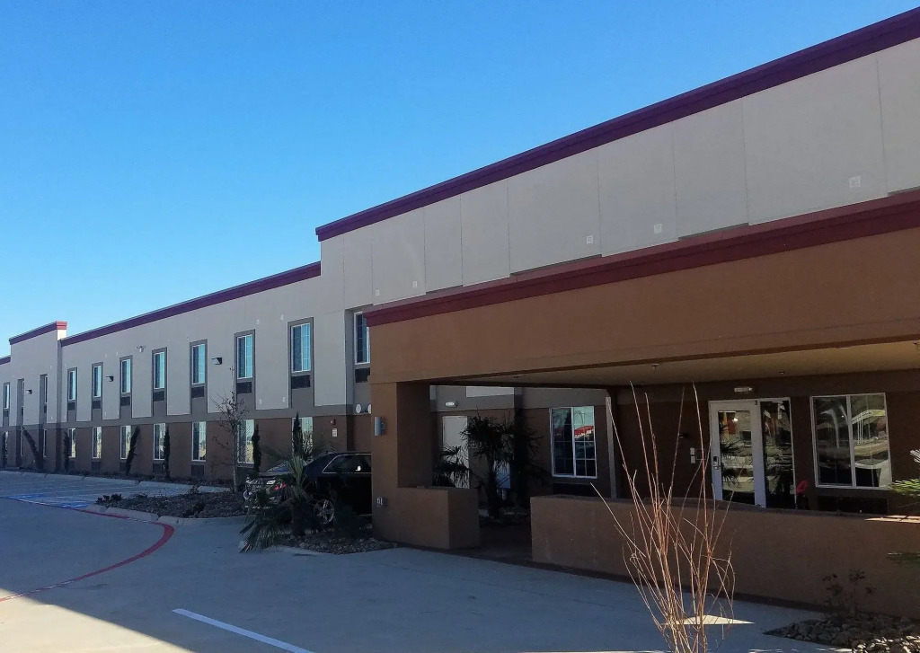 Red Roof Inn PLUS+ Fort Worth - Burleson