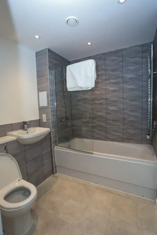 Exquisite One Bed Apartment
