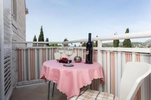 Apartments Mira