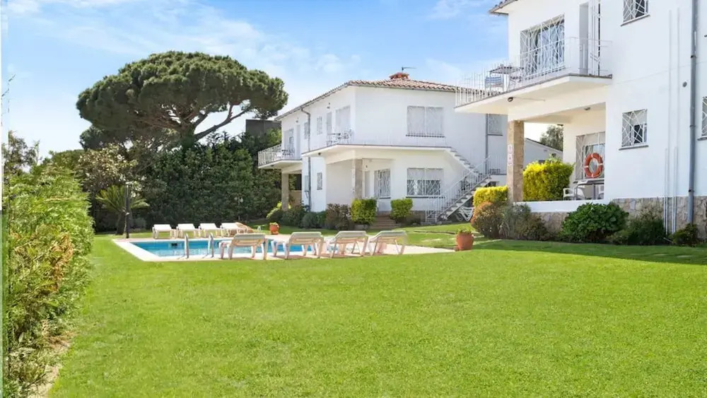 Apartment - 2 Bedrooms with Pool - 107156