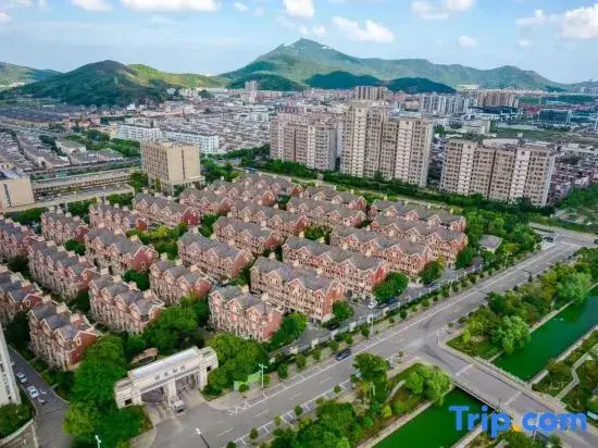 Zhujiajian Miaojing Mountain House Inn