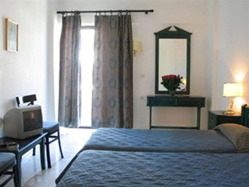 Enorme Epavli Urban Living