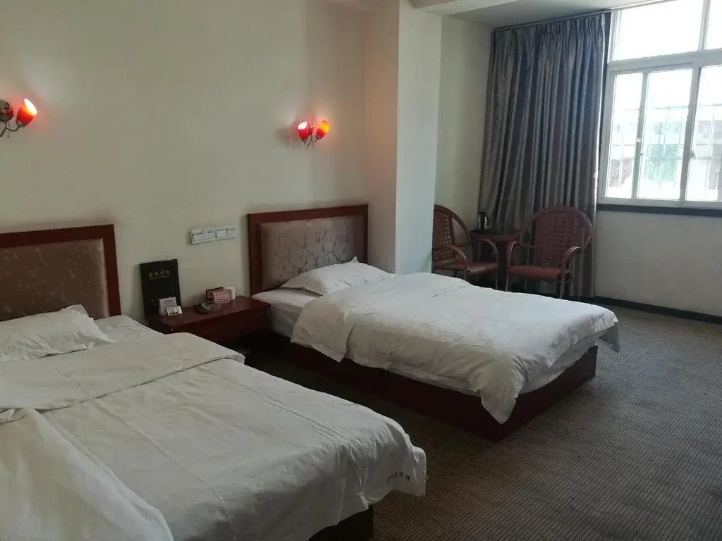 Tiny Jiangnan Hotel
