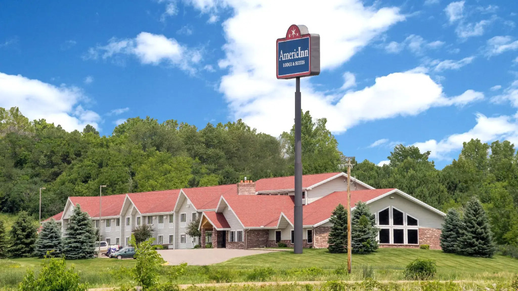 AmericInn by Wyndham Baldwin