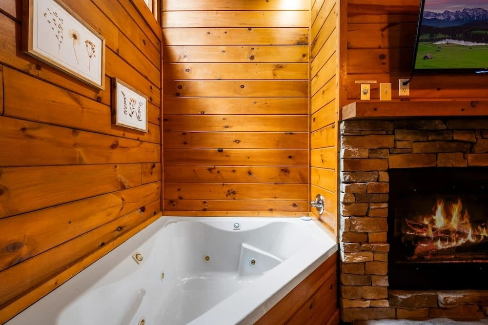 View-location-hot Tub-pool Table-3 Fireplaces