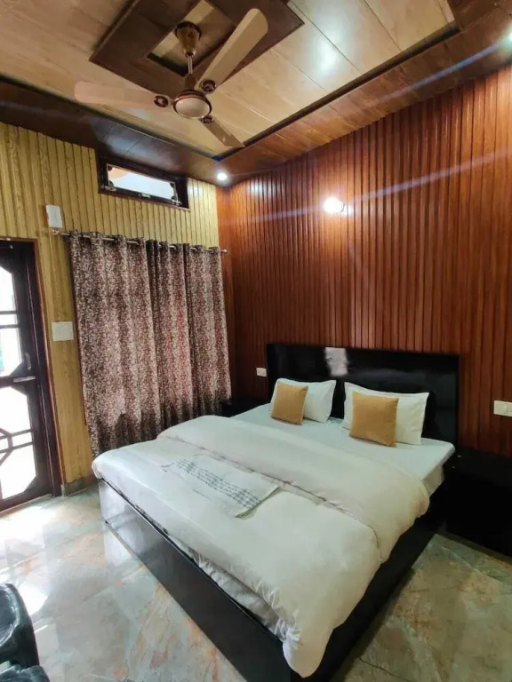 Shiv Vilas palace