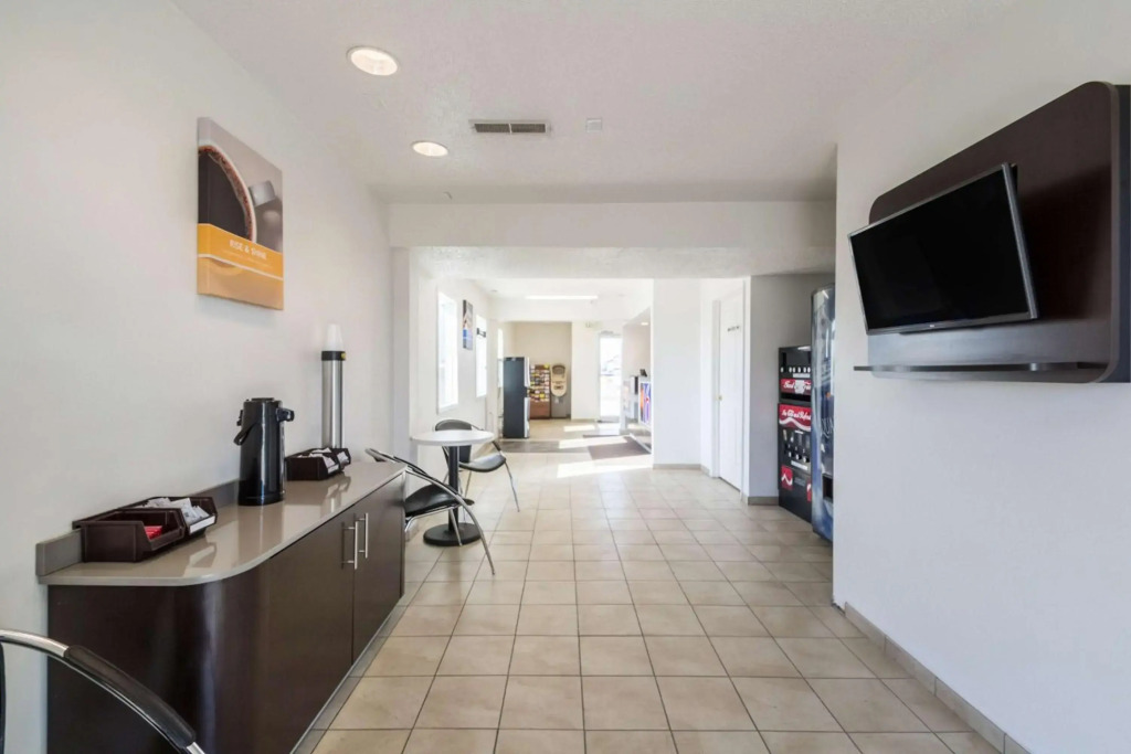 Motel 6 Indianapolis, IN – South