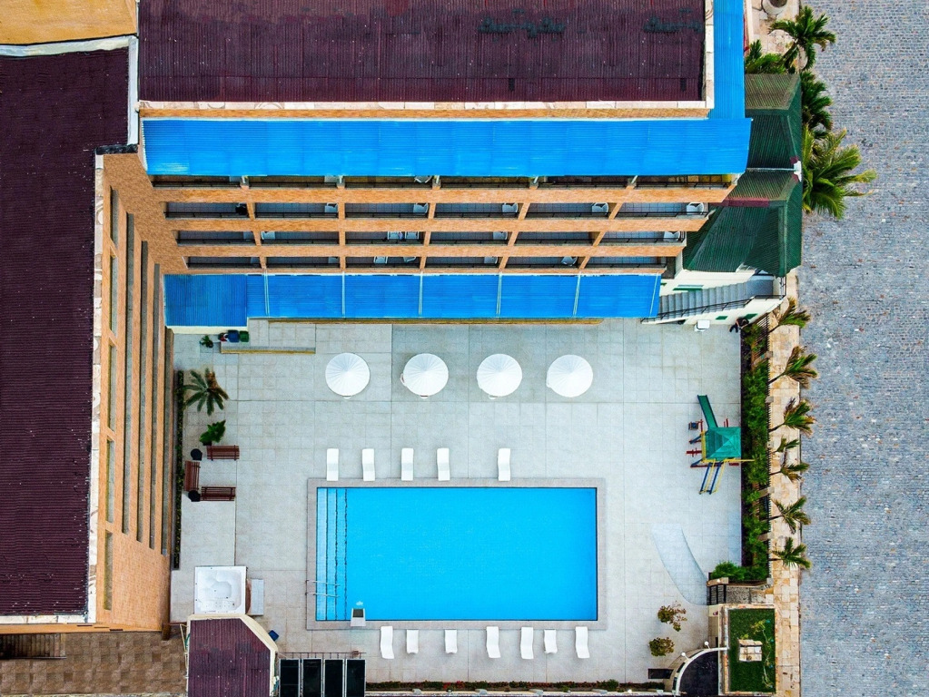 Golden Beach Hotel