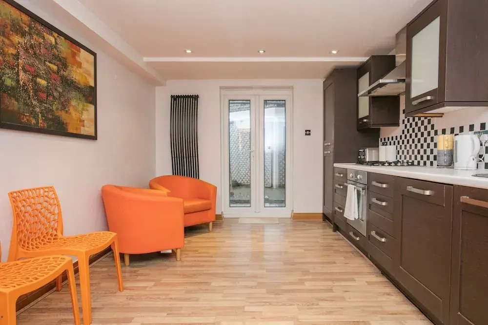 2 Bedroom Apartment In Fulham