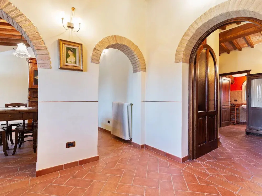 Secluded Holiday Home in Bibbiano With Courtyard