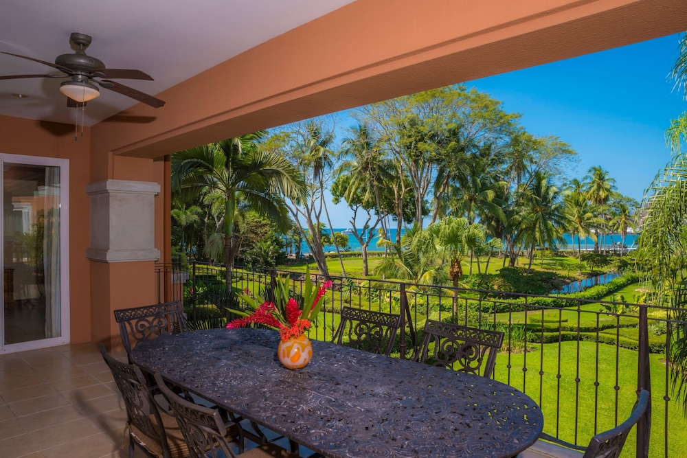 Bay Residence 7C 3 bdr Ocean View in Los Suenos