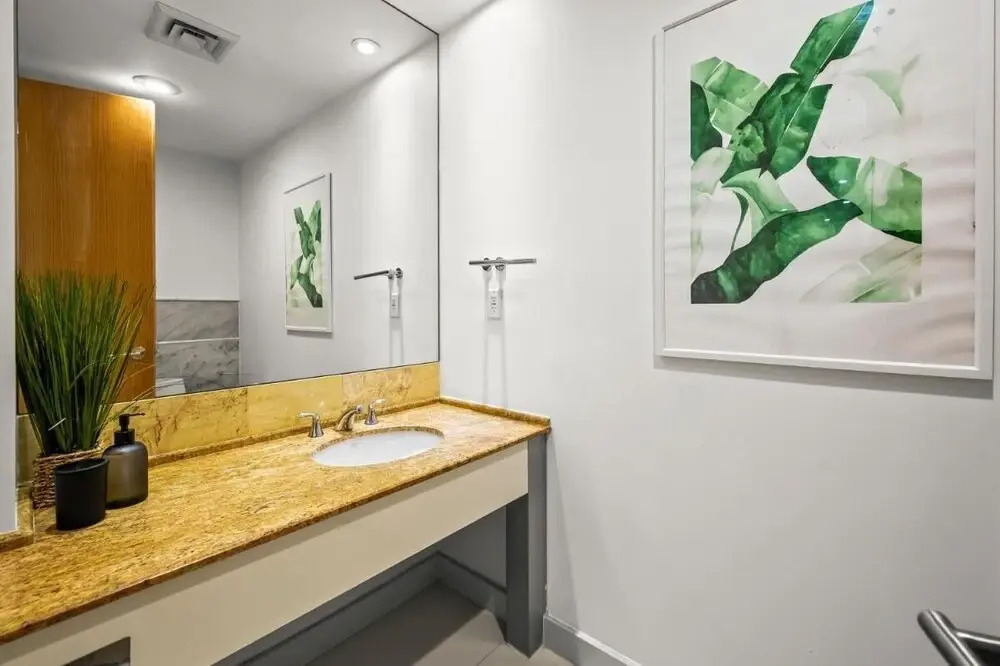 Luxury Brickell 3 Beds Sleeps 8