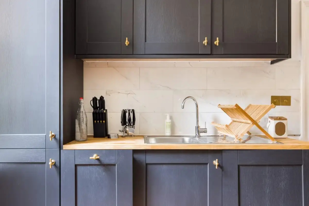 The Heart of Angel - Bright 2BDR House with Terrace, Gym & Cinema