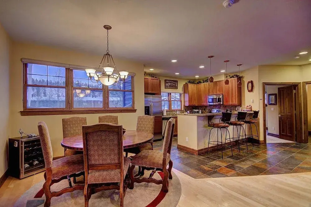 Highland Greens Linden 3 Br townhouse by RedAwning